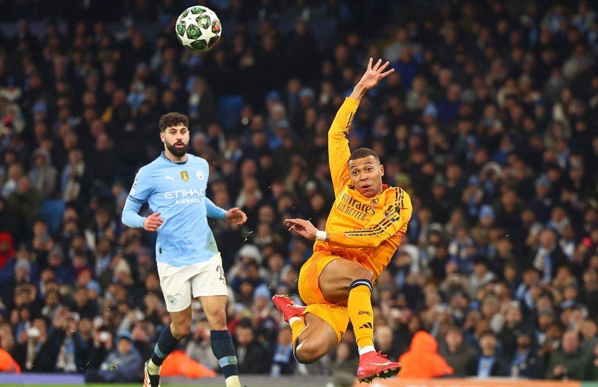 关于姆巴佩焦点对战，梅西与50激战公牛分钟，刷新纪录胜负难料！赛场气氛高涨的信息